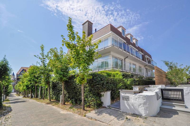 VERKOOP  Appartement 4 SLPK Knokke-Zoute -EXCLUSIEF: TOPRENOVATIE in hartje Zoute