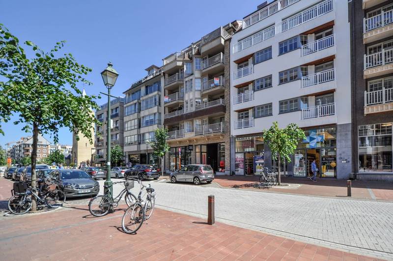 Verhuur commercieel gelijkvloers op de Dumortierlaan te Knokke