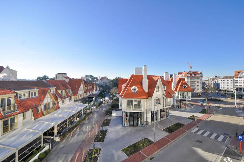 VERKOOP  Appartement 1 SLPK Knokke-Zoute -tussen het Driehoeksplein en het Albertplein...