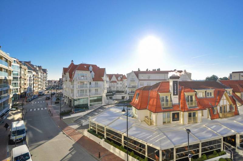 VERKOOP  Appartement 1 SLPK Knokke-Zoute -tussen het Driehoeksplein en het Albertplein...