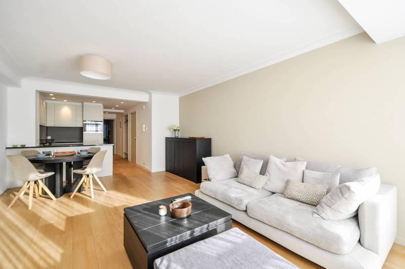 VERKOOP  Appartement 1 SLPK Knokke-Zoute -tussen het Driehoeksplein en het Albertplein...