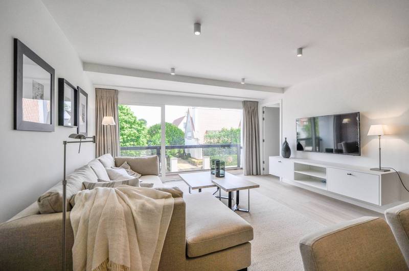 VERKOOP  Appartement 3 SLPK Knokke-Heist -Tijdloze renovatie / vlakbij Zoutelaan