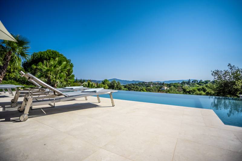 VERKOOP Villa 5 SLPK - GRIMAUD / PANORAMISCH ZEEZICHT