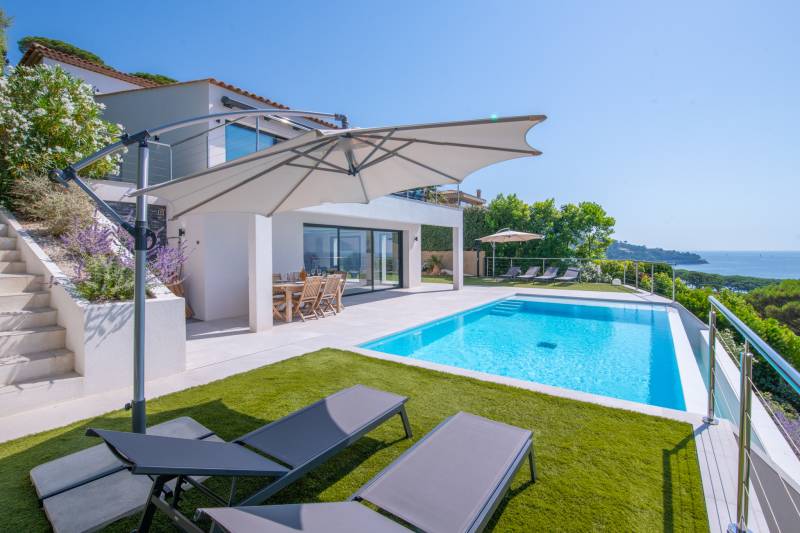 VERKOOP Villa 3 SLPK SAINTE-MAXIME - Panoramisch zeezicht