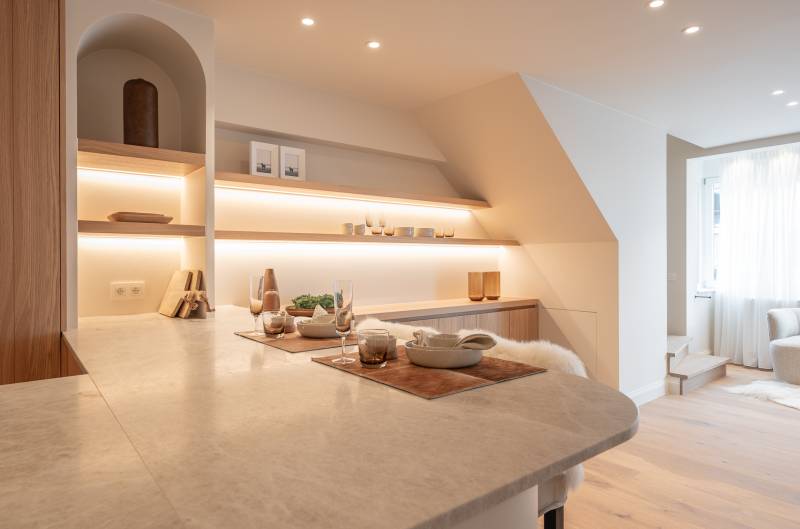 VERKOOP  Appartement 4 SLPK Knokke-Zoute - GEMEUBILEERD appartement met zijdelings ZEEZICHT