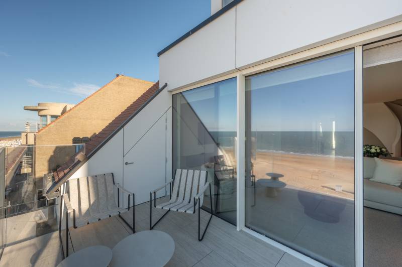 VERKOOP APPARTEMENT 3 SLPK Knokke-Zoute - ZEEDIJK / Adembenemend zeezicht