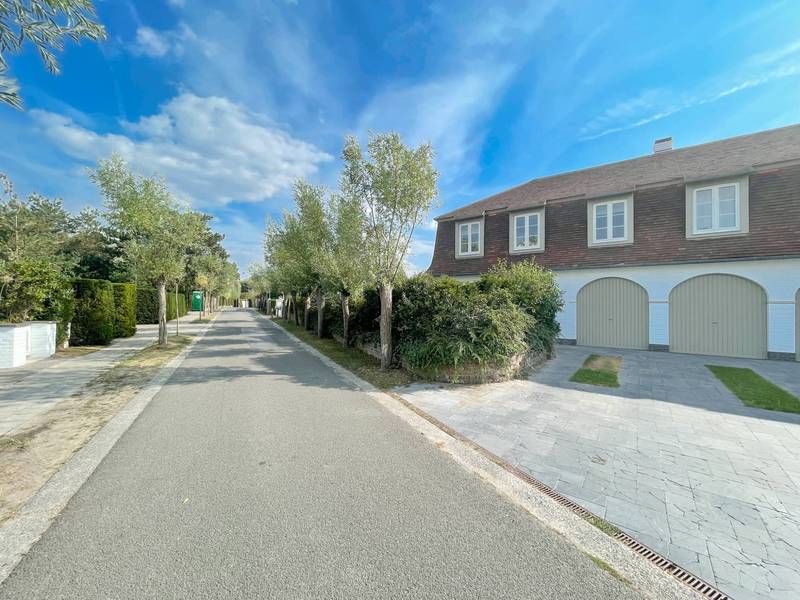 VERHUUR Villa 5 SLPK Knokke-Zoute -koppelvilla / TOPLIGGING in hartje ZOUTE