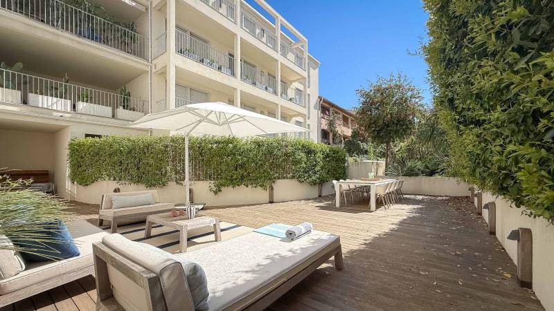 SEIZOENSVERHUUR  Appartement 3 SLPK SAINT-TROPEZ - CENTRUM / vlakbij la Place des Lices