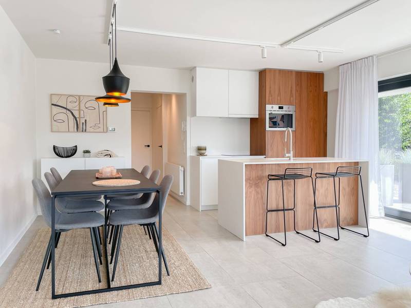 VERHUUR  Appartement 2 SLPK Knokke-Heist -HOEKAPPARTEMENT met TUIN op enkele passen van de ZEEDIJK