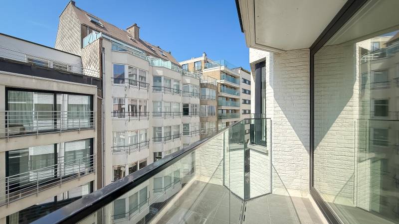 VERHUUR Appartement 3 SLPK Knokke-Zoute - Zijstraat ZEEDIJK / Garage inclusief!!