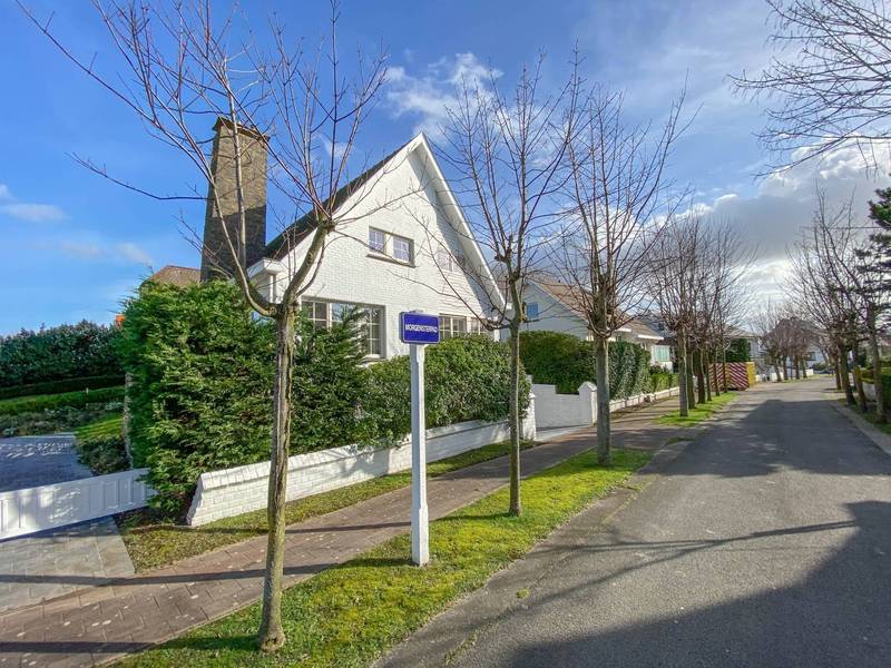 Te koop alleenstaande villa met 5 SLPK te Knokke-Heist aan het Zegemeer