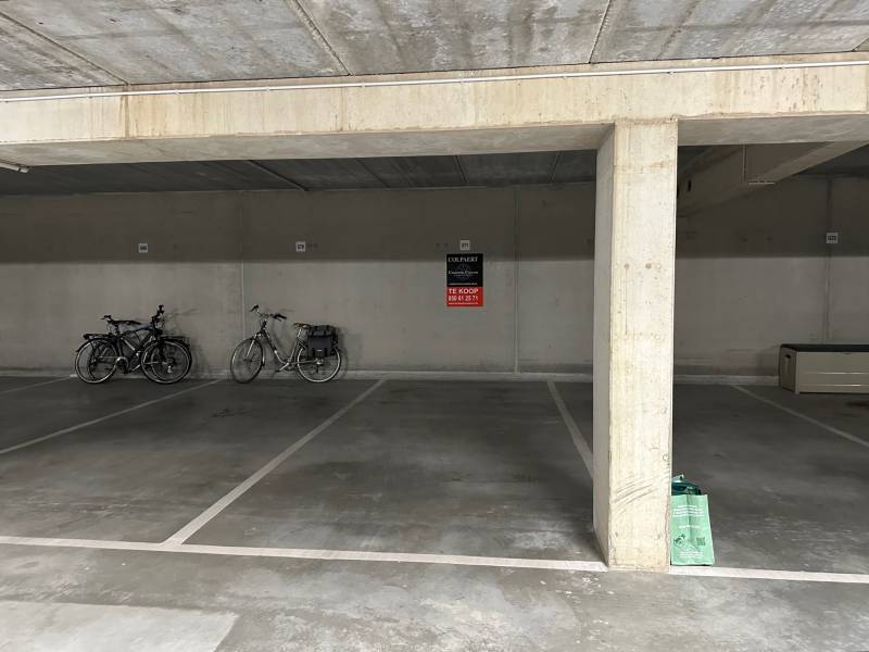 VERKOOP Garage Knokke-Heist -  Staanplaats Res. 