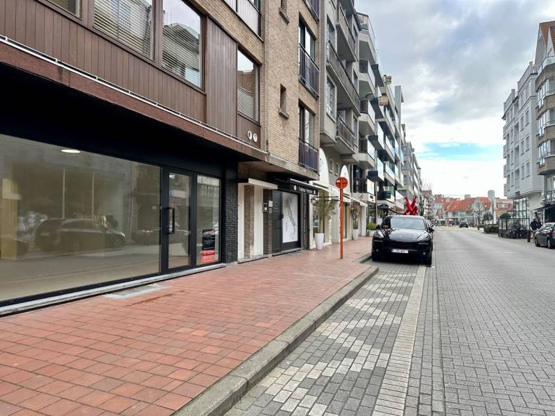 VERKOOP commercieel pand Knokke-Heist -  Commercieel winkelpand op de Kustlaan