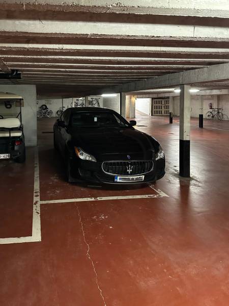 VERHUUR GARAGE Knokke-Zoute - Parkeerplaats op -1 / ZEEDIJK Zoute