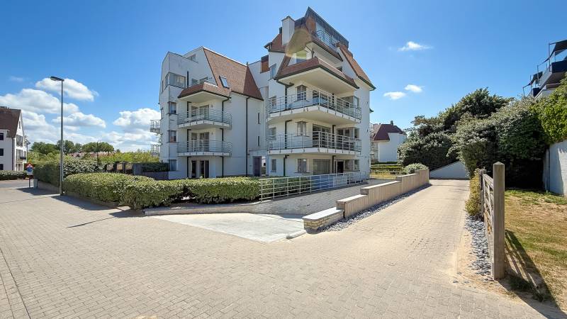 VERKOOP Appartement 2 SLPK Knokke-Zoute - Hoekappartement met tuin / aan wandeldijk