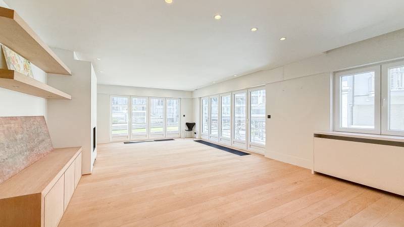 VERKOOP  Appartement 2 SLPK Knokke-Zoute - HOEKAPPARTEMENT / Villaresidentie 