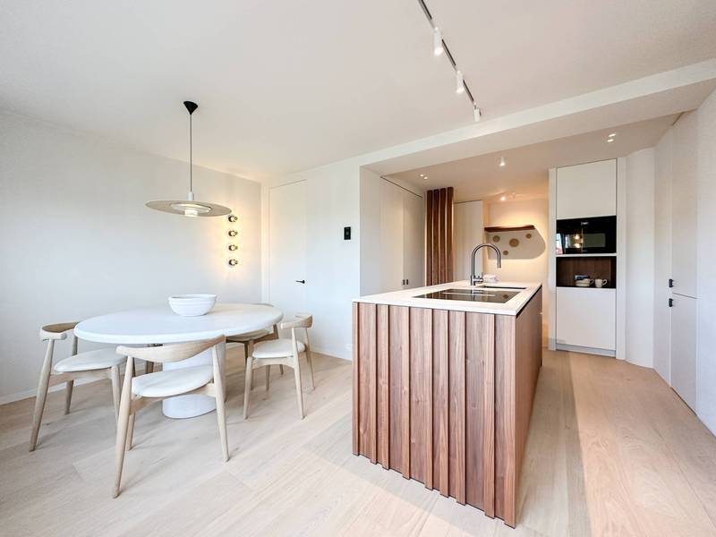 VERKOOP Appartement 4 SLPK Knokke-Heist - Tijdloze renovatie / zicht op het Zegemeer
