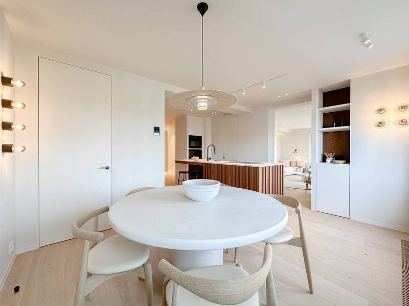 VERKOOP Appartement 4 SLPK Knokke-Heist - Tijdloze renovatie / zicht op het Zegemeer