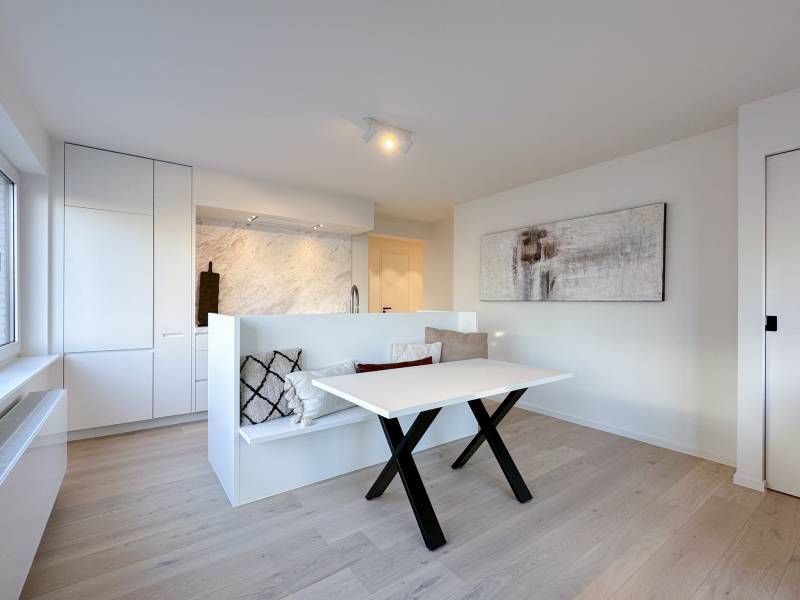 VERHUUR  Appartement 2 SLPK Knokke-Heist - Hoekappartement / Gemeubileerd