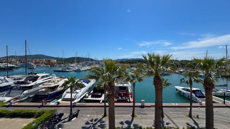 VERKOOP  Appartement 1 SLPK Cogolin - Les Marines de Cogolin / Panoramisch havenzicht