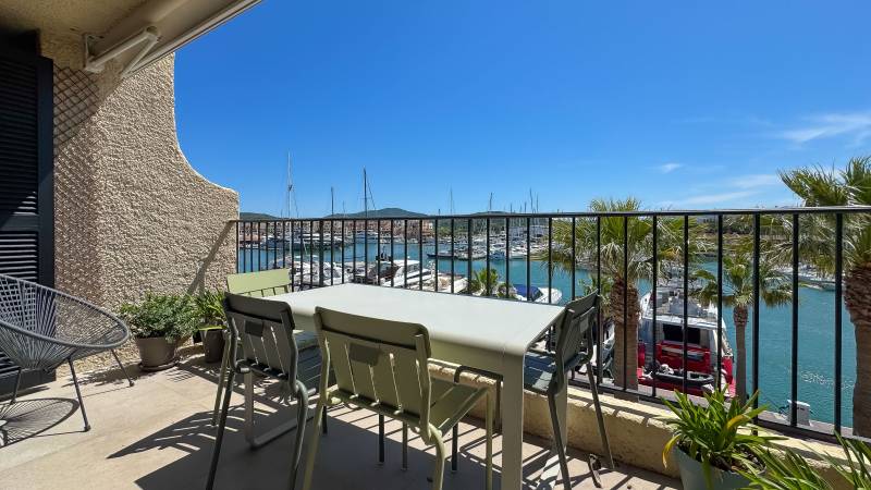 VERKOOP  Appartement 1 SLPK Cogolin - Les Marines de Cogolin / Panoramisch havenzicht