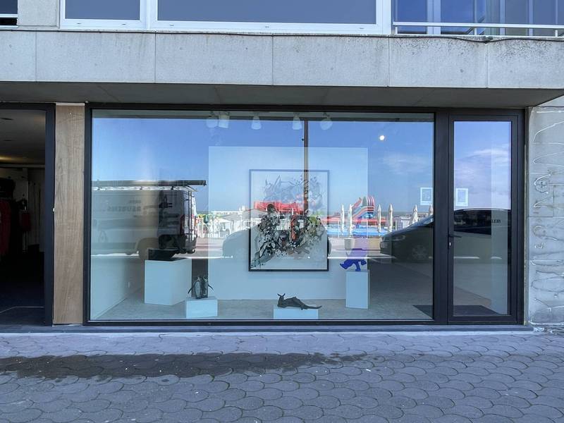 VERKOOP  Knokke-Zoute - Handelspand gelegen op de Zeedijk