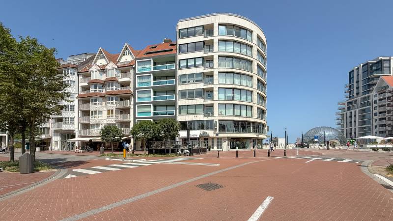 VERHUUR  Appartement 2 SLPK Knokke-Zoute - aan Albertplein / Kustlaan
