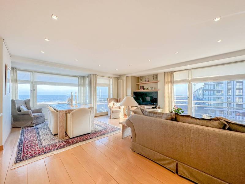 VERHUUR  Appartement 3 SLPK Knokke-Zoute - Hoekappartement op ZEEDIJK ZOUTE met GARAGE!