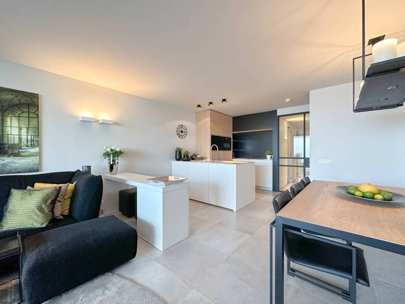 VERKOOP Appartement 3 SLPK Knokke-Zoute - Zeedijk / Frontaal zeezicht / garage mogelijk!