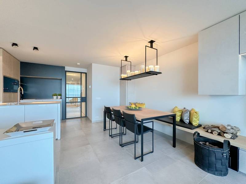 VERKOOP Appartement 3 SLPK Knokke-Zoute - Zeedijk / Frontaal zeezicht / garage mogelijk!