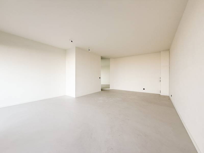 VERHUUR  Commercieel pand - Zeedijk Zoute / aan Albertplein