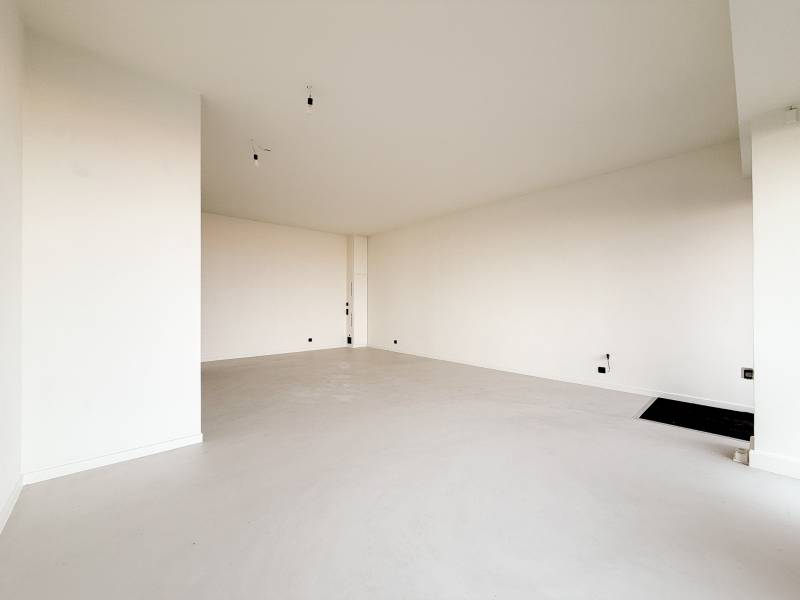 VERHUUR  Commercieel pand - Zeedijk Zoute / aan Albertplein