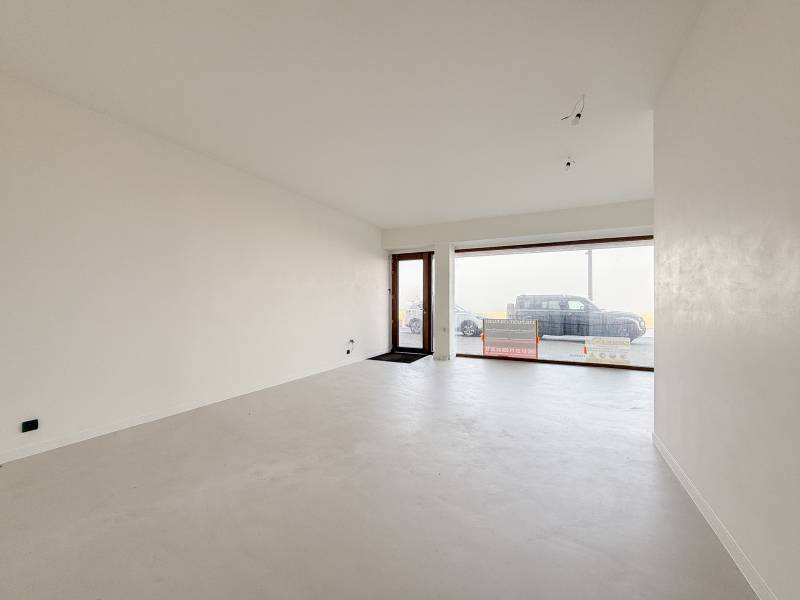 VERHUUR  Commercieel pand - Zeedijk Zoute / aan Albertplein