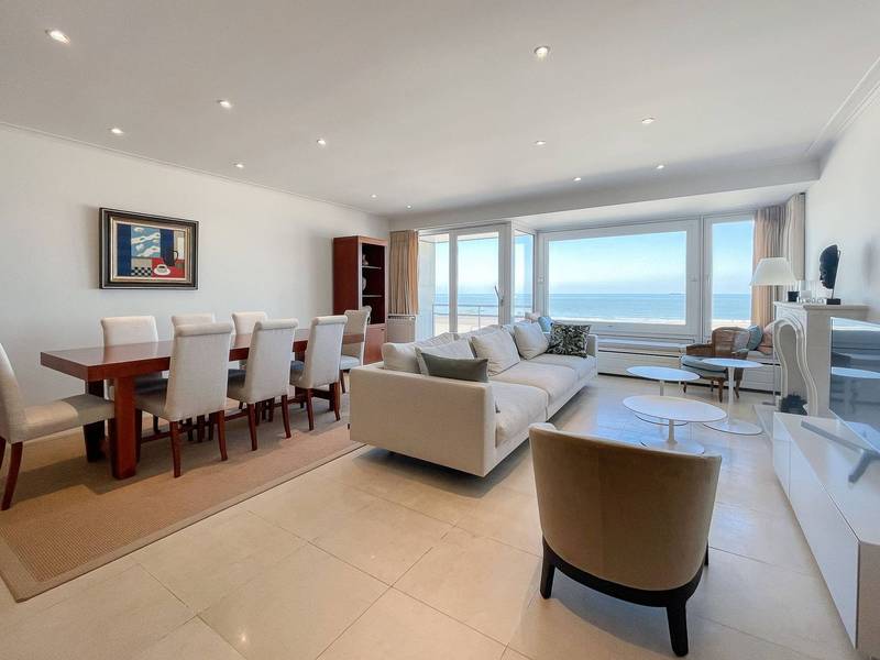 VERKOOP  Appartement 3 SLPK Knokke-Zoute - Zeedijk / frontaal zeezicht / Albertplein