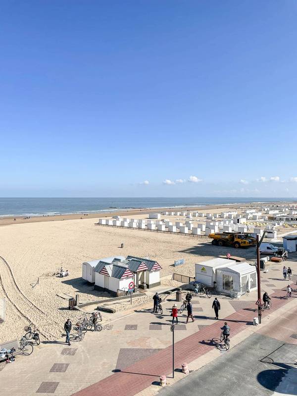 VERKOOP  Appartement 3 SLPK Knokke-Zoute - Zeedijk / frontaal zeezicht / Albertplein