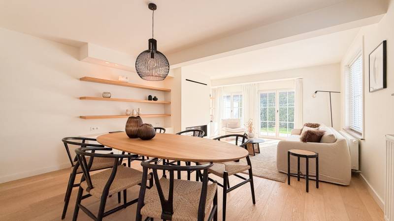 VERKOOP  VILLA 4 SLPK Knokke-Heist - Koppelvilla in een paadje