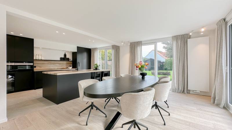 VERKOOP Villa 4 SLPK Knokke-Heist -  Alleenstaande villa met zwembad