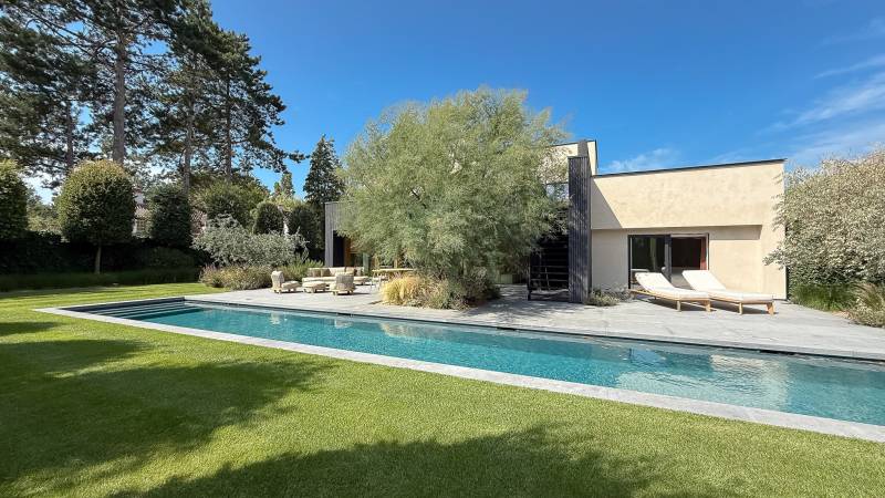 VERKOOP  Villa 5 SLPK Knokke-Zoute - Alleenstaande villa met zwembad / TOP inrichting!