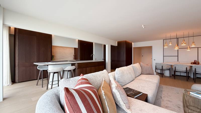 VERKOOP Appartement 3 SLPK Knokke-Zoute - Zeedijk / Frontaal zeezicht / TOPRENOVATIE