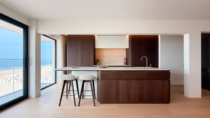 VERKOOP Appartement 3 SLPK Knokke-Zoute - Zeedijk / Frontaal zeezicht / TOPRENOVATIE