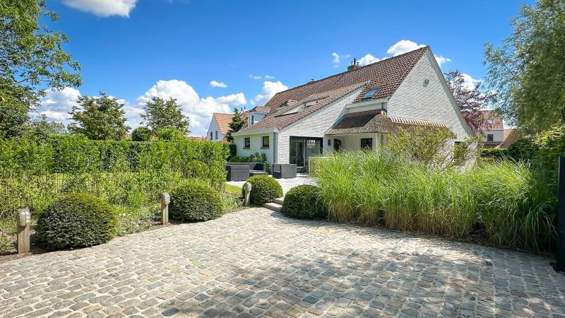 VERKOOP  VILLA 4 SLPK Knokke-Heist - Koppelvilla / Sfeervol ingerichte tuin