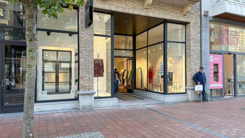 VERHUUR Commercieel pand Knokke-Heist - Dumortierlaan / aan Heilig Hartkerk