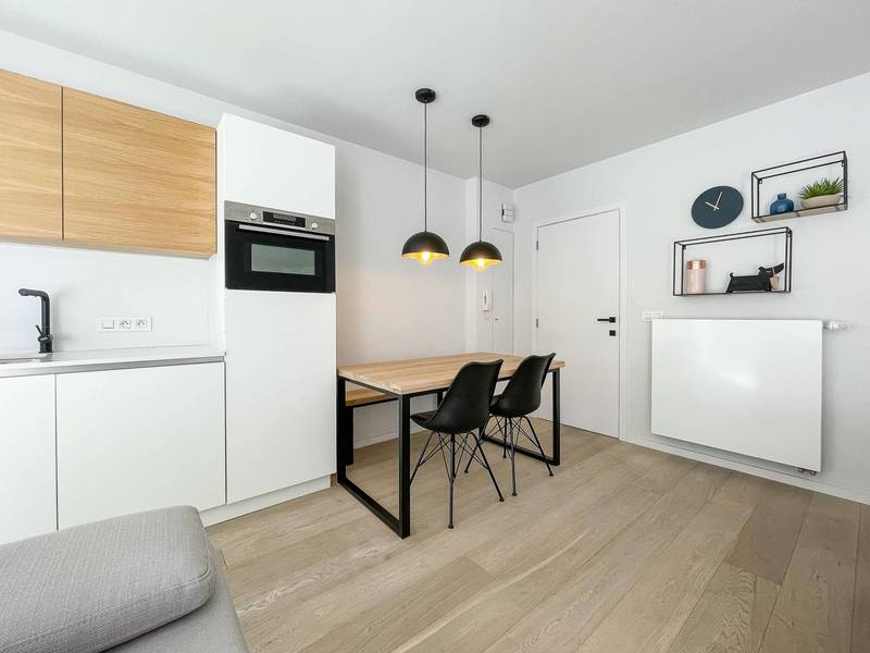 VERKOOP Studio Knokke-Heist -  Compleet gerenoveerd / zijdelings zeezicht