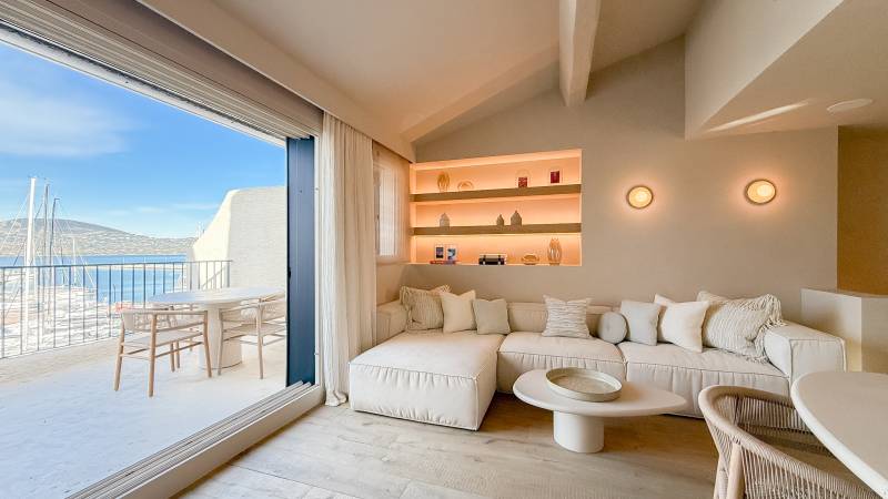 SEIZOENSVERHUUR APPARTEMENT 2 SLPK - PORT-DE-COGOLIN / Panoramisch havenzicht