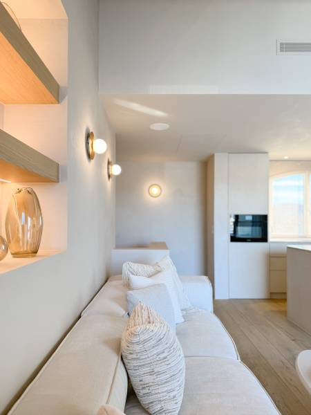 SEIZOENSVERHUUR APPARTEMENT 2 SLPK - PORT-DE-COGOLIN / Panoramisch havenzicht