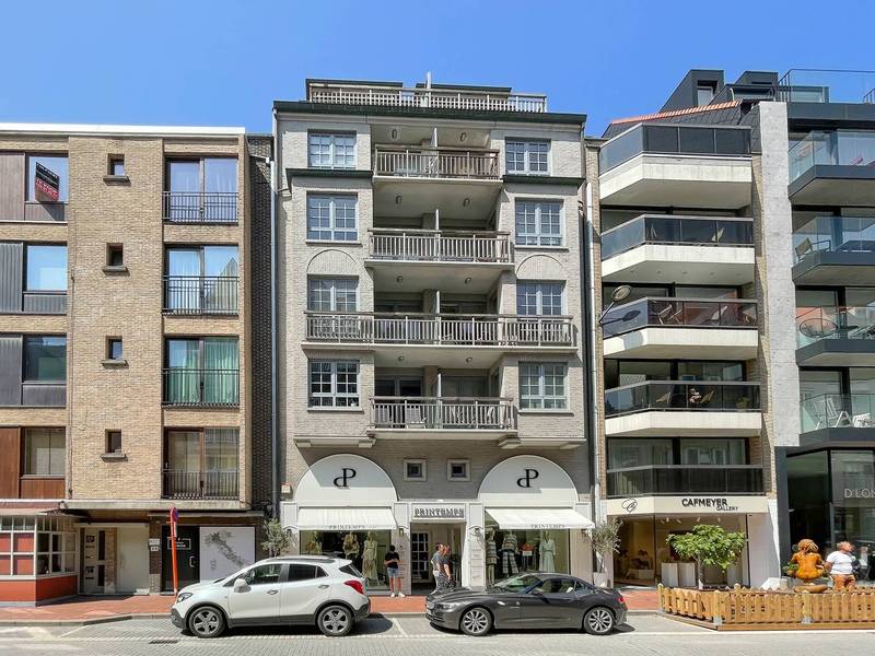 VERKOOP  Appartement 2 SLPK Knokke-Zoute - 2 volwaardige slpk / nabij het Driehoeksplein