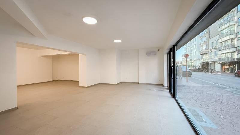 VERKOOP commercieel pand Knokke-Heist -  Commercieel winkelpand op de Kustlaan