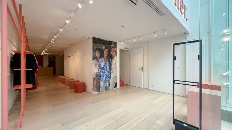 VERHUUR HANDELSPAND Knokke-Heist - Lippenslaan / Transparante façade - maximale zichtbaarheid