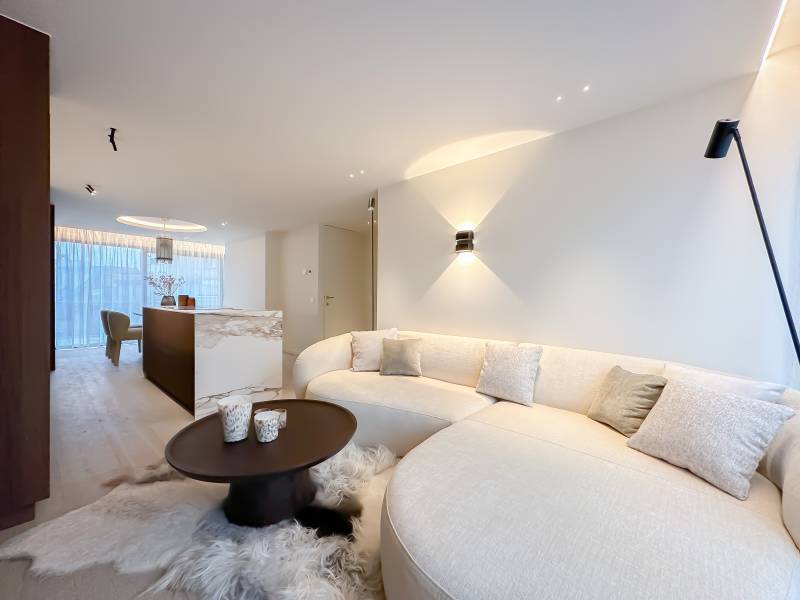 VERKOOP  Appartement-PENTHOUSE 2 SLPK Knokke-Heist - Gerenoveerd / nabij Lichttorenplein