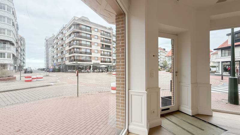 VERHUUR  HANDELSPAND Knokke-Zoute - Driehoeksplein / HOEKPAND
